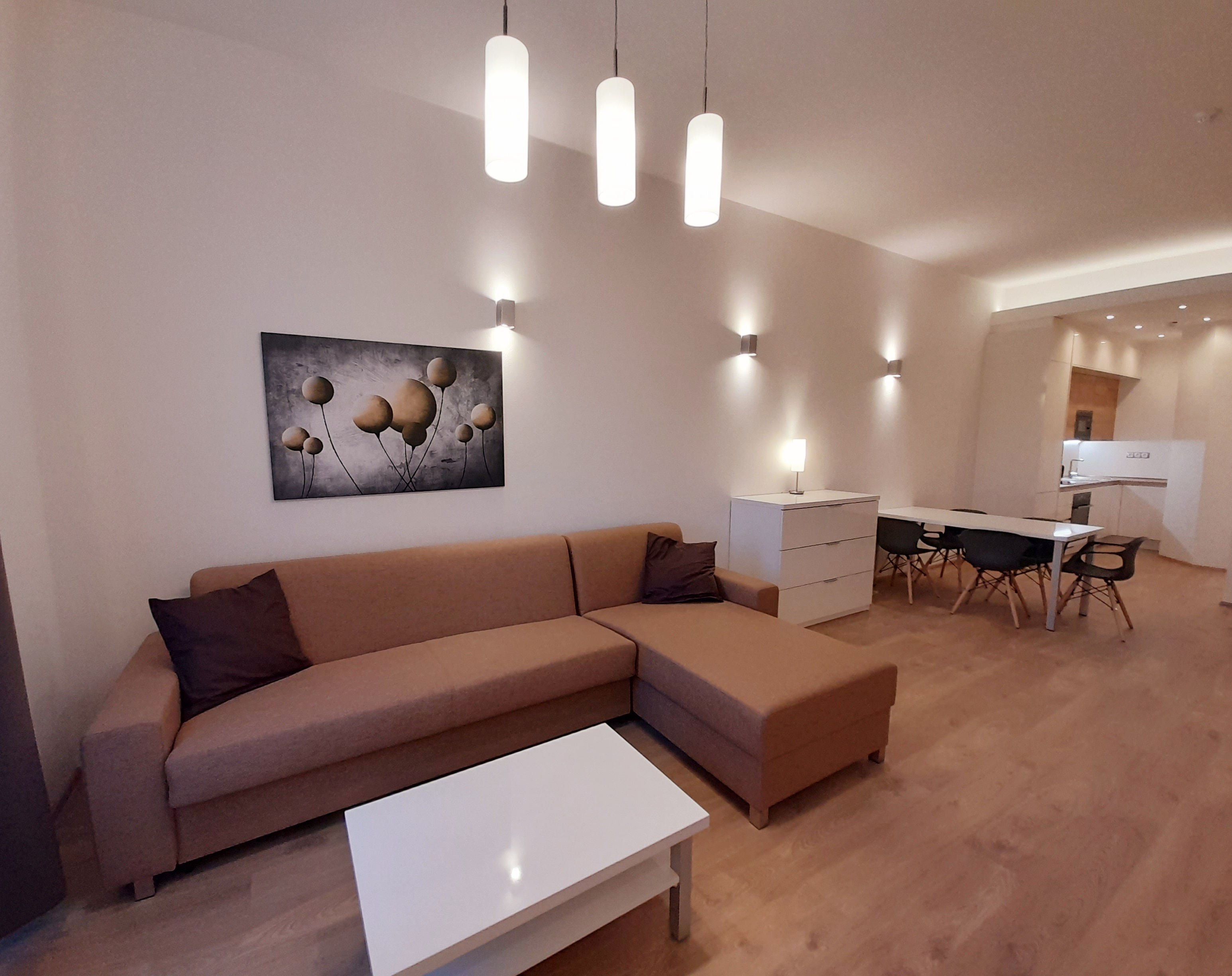 Four-bed apartment with one bedroom